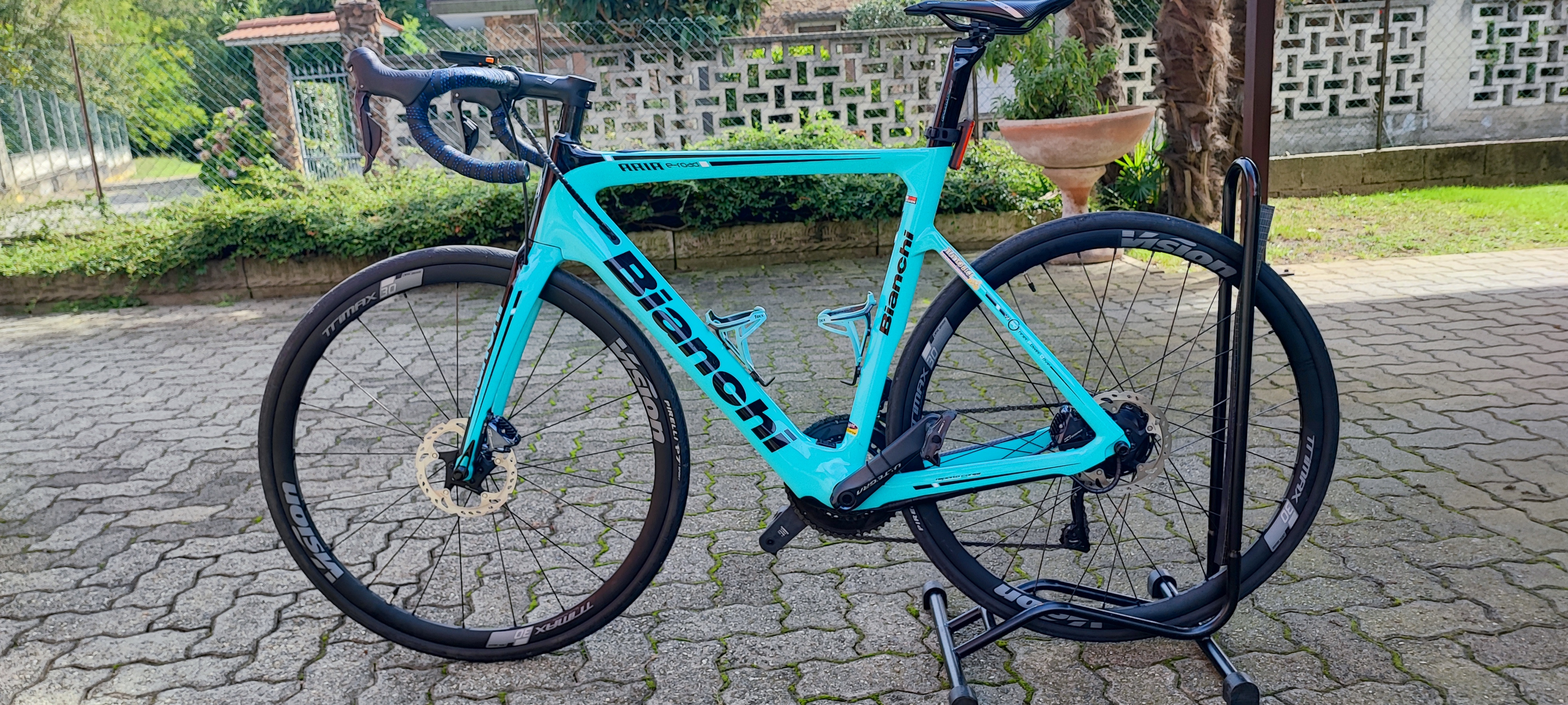 Bianchi Aria e -rood